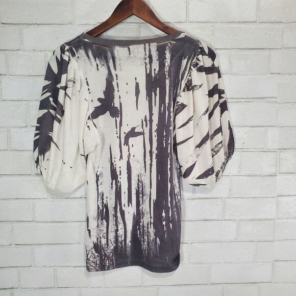 Forever 21 cute bird abstract top - Picture 13 of 13